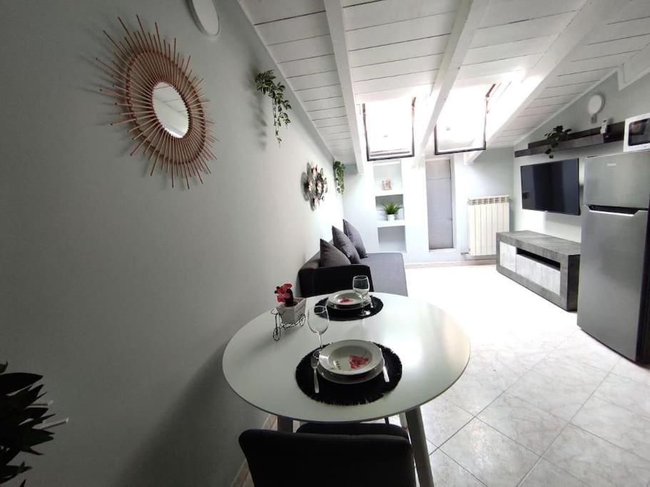 Free Parking Tiny House Wifi Netflix 15 Minuti Dal Duomo Apartment Milan Exterior photo