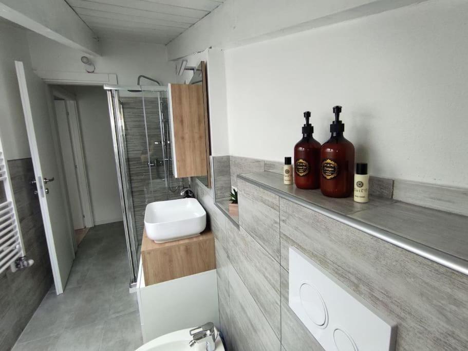Free Parking Tiny House Wifi Netflix 15 Minuti Dal Duomo Apartment Milan Exterior photo