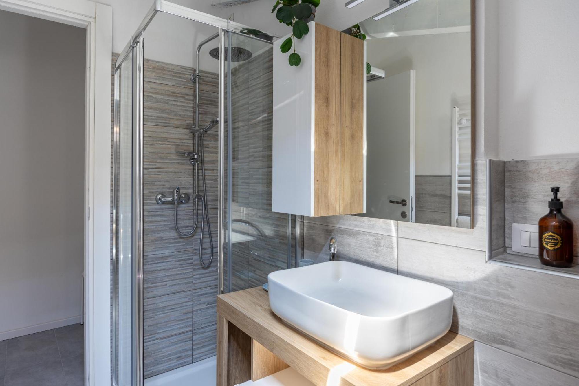 Free Parking Tiny House Wifi Netflix 15 Minuti Dal Duomo Apartment Milan Exterior photo